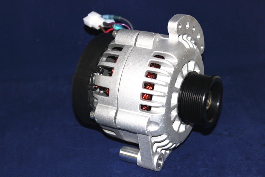 ElectroMaax Cruiser 12v 140AMP Foot Mount Marine Alternator